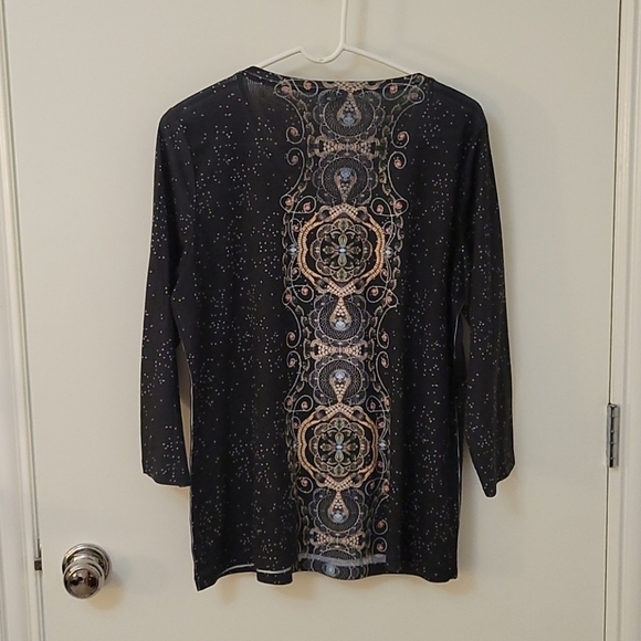 3/$30 LAURA SCOTT Gray Geometric Tribal Mandala Pattern V-Neck Blouse - Picture 5 of 9